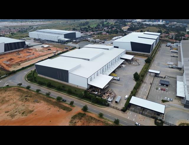 11,366M² WAREHOUSE TO LET IN CHLOORKOP